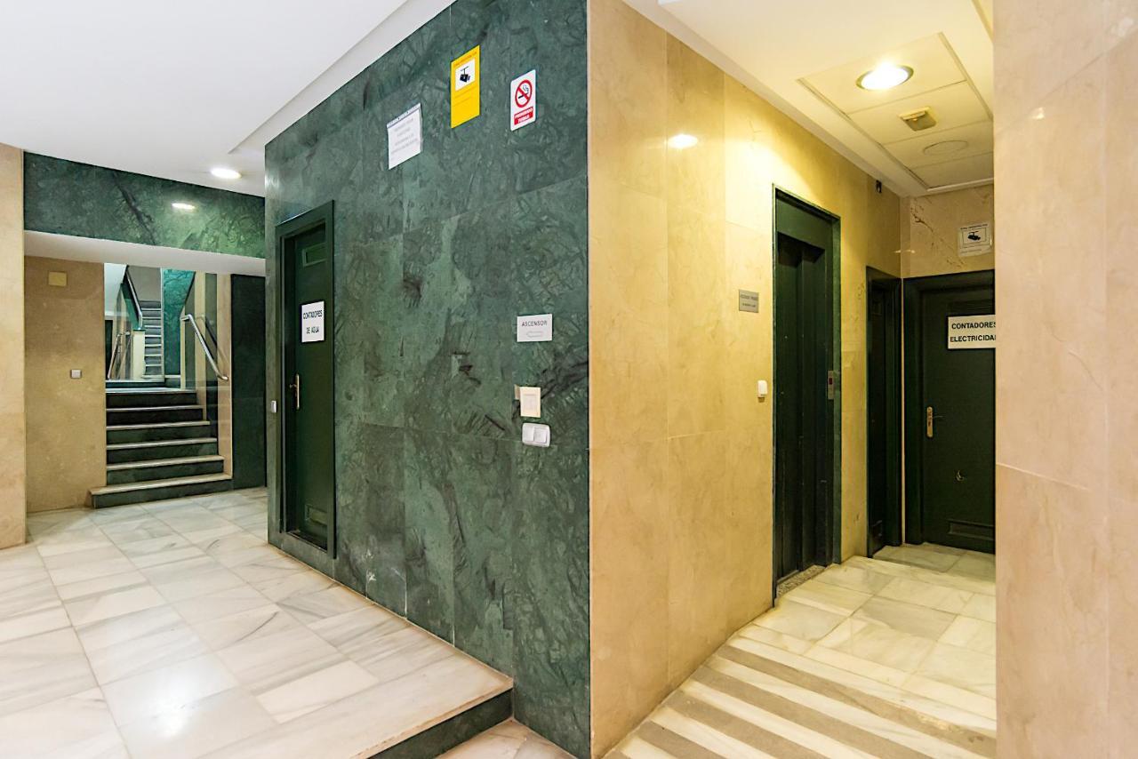 Rooms Young People Only, Soho Citycenter Málaga Dış mekan fotoğraf